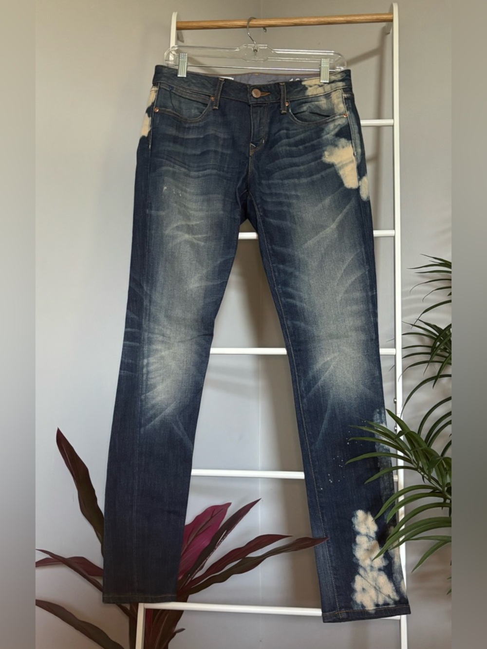 Gap 1969 Always Skinny Dark Blue Women’s Jeans with Distressed Bleach Detail